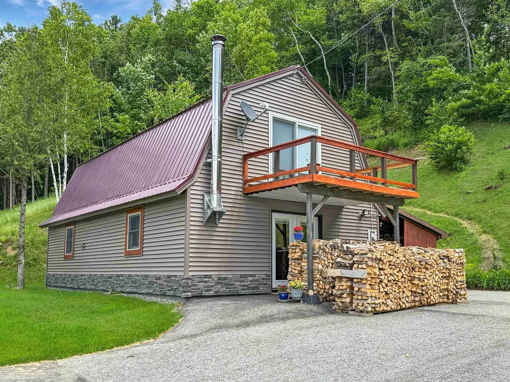 64 Nh Route 145 Colebrook NH 03576