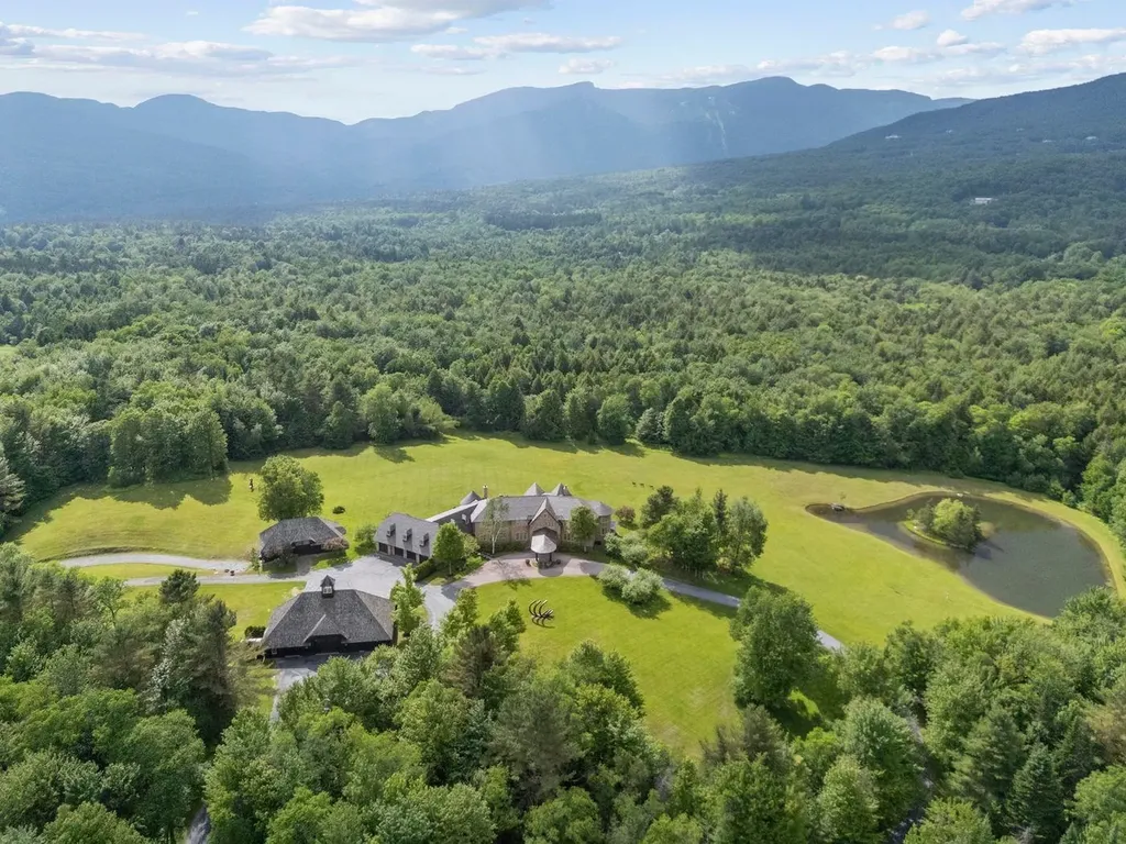 2575 Weeks Hill Road Stowe VT 05672