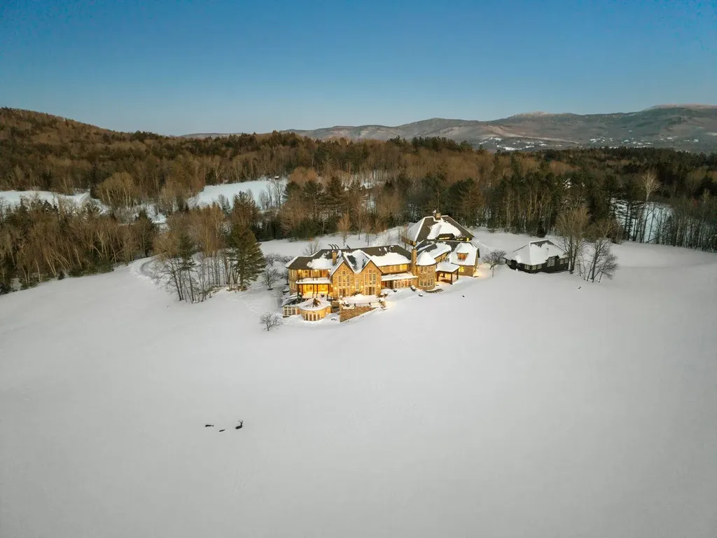2575 Weeks Hill Road Stowe VT 05672