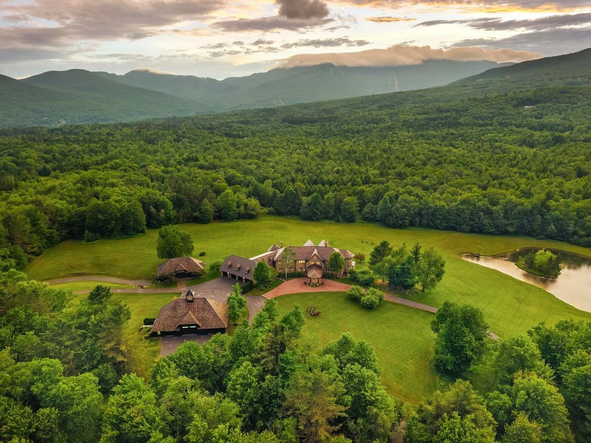 2575 Weeks Hill Road Stowe VT 05672