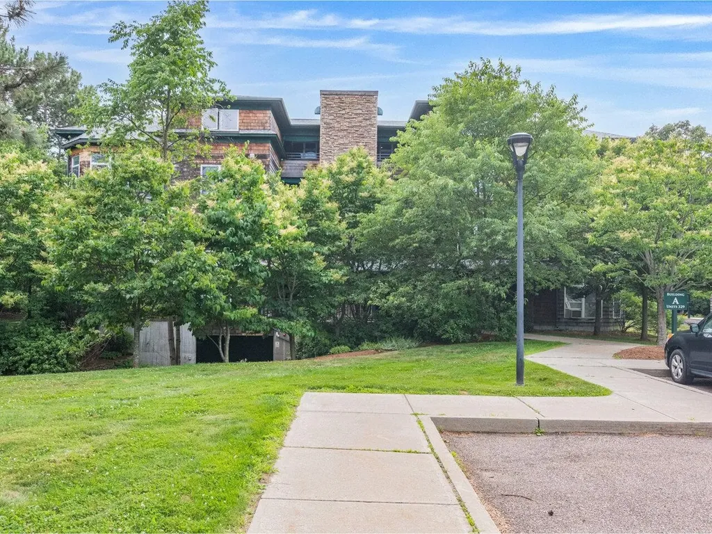 9 Claire Pointe Road Burlington VT 05408