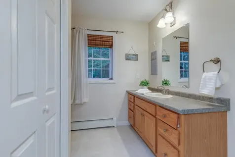 31 Tuck Drive Fremont NH 03044