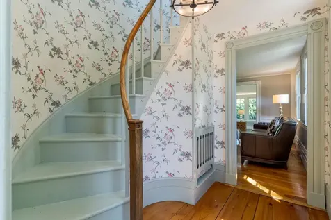 70 Woodland Road North Hampton NH 03862