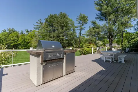 70 Woodland Road North Hampton NH 03862