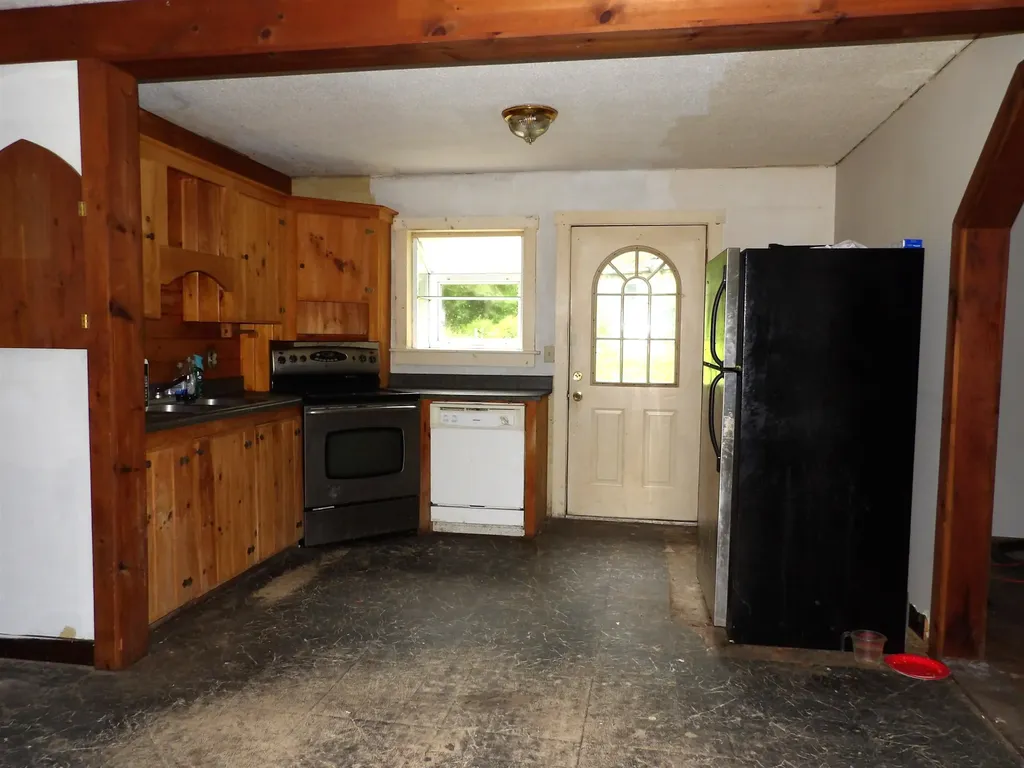 190 Shaker Road Belmont NH 03220