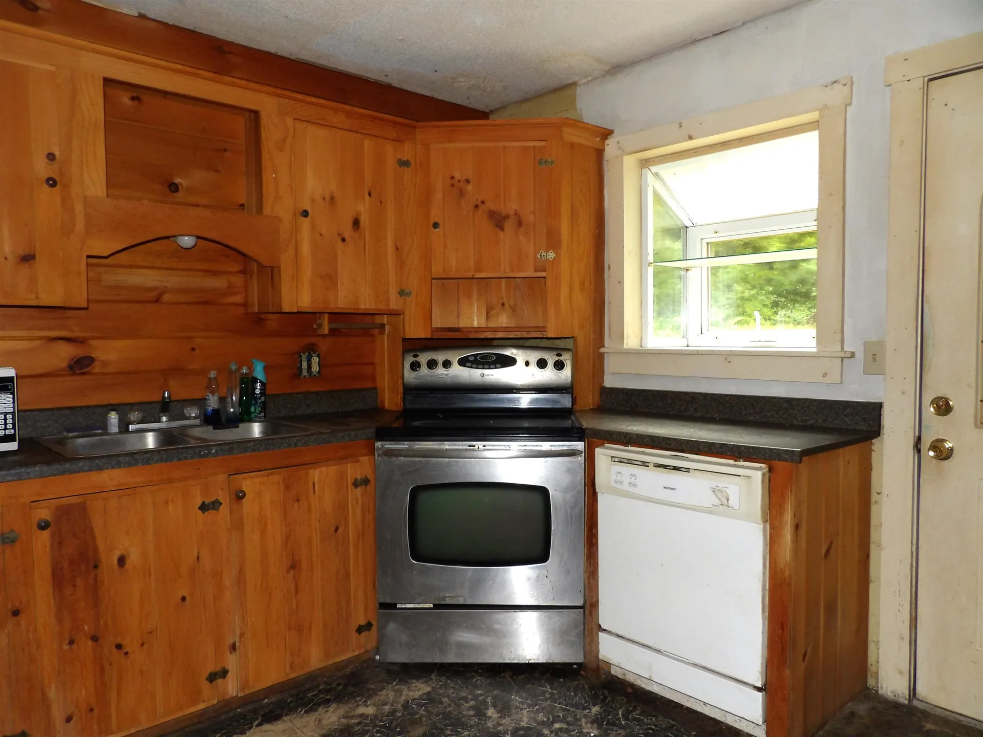 190 Shaker Road Belmont NH 03220