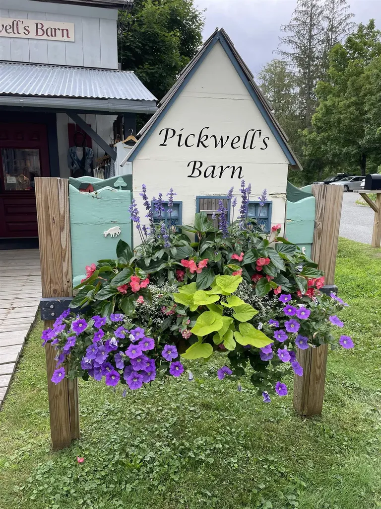 22 West Main Street Wilmington VT 05363