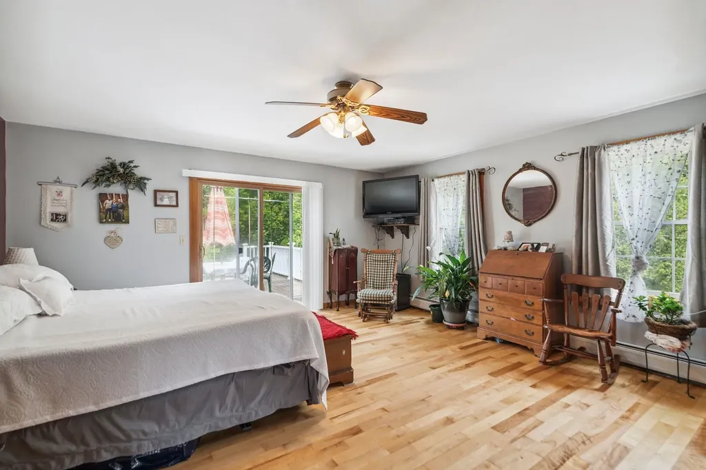 5 Malagash Road Reading VT 05062