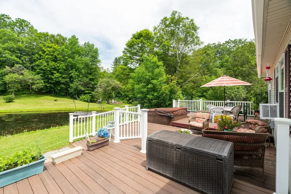 5 Malagash Road Reading VT 05062