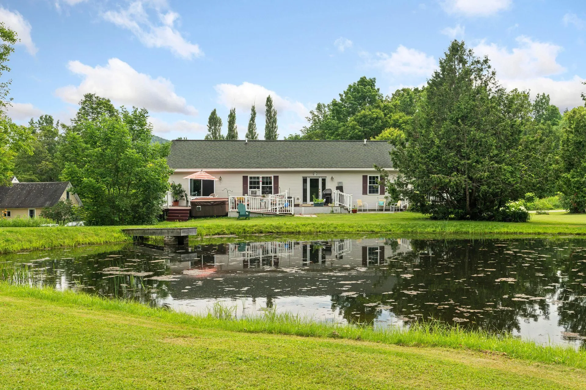 5 Malagash Road Reading VT 05062