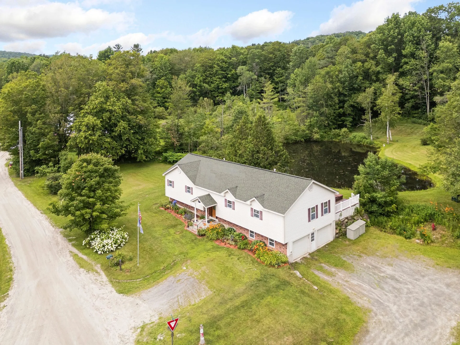 5 Malagash Road Reading VT 05062