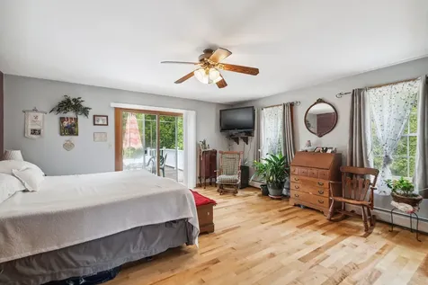 5 Malagash Road Reading VT 05062