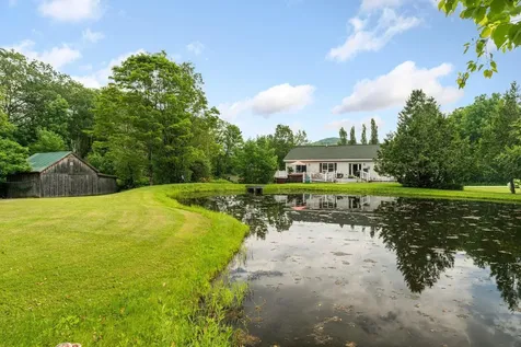 5 Malagash Road Reading VT 05062