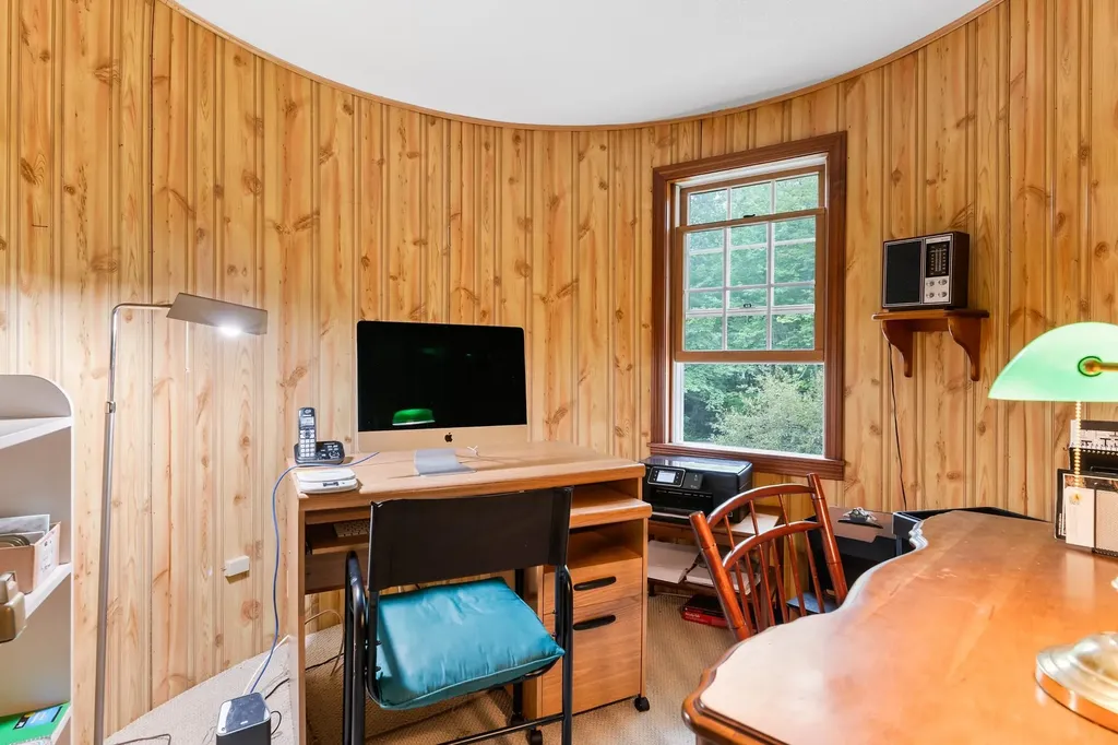 19 Rowland Road Grantham NH 03753