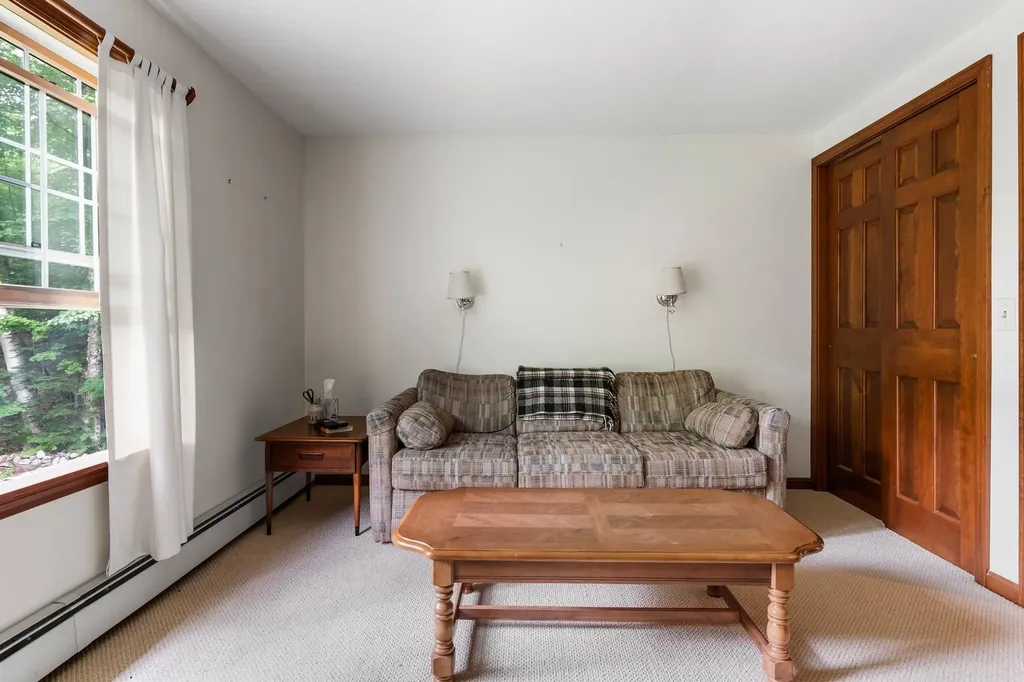 19 Rowland Road Grantham NH 03753