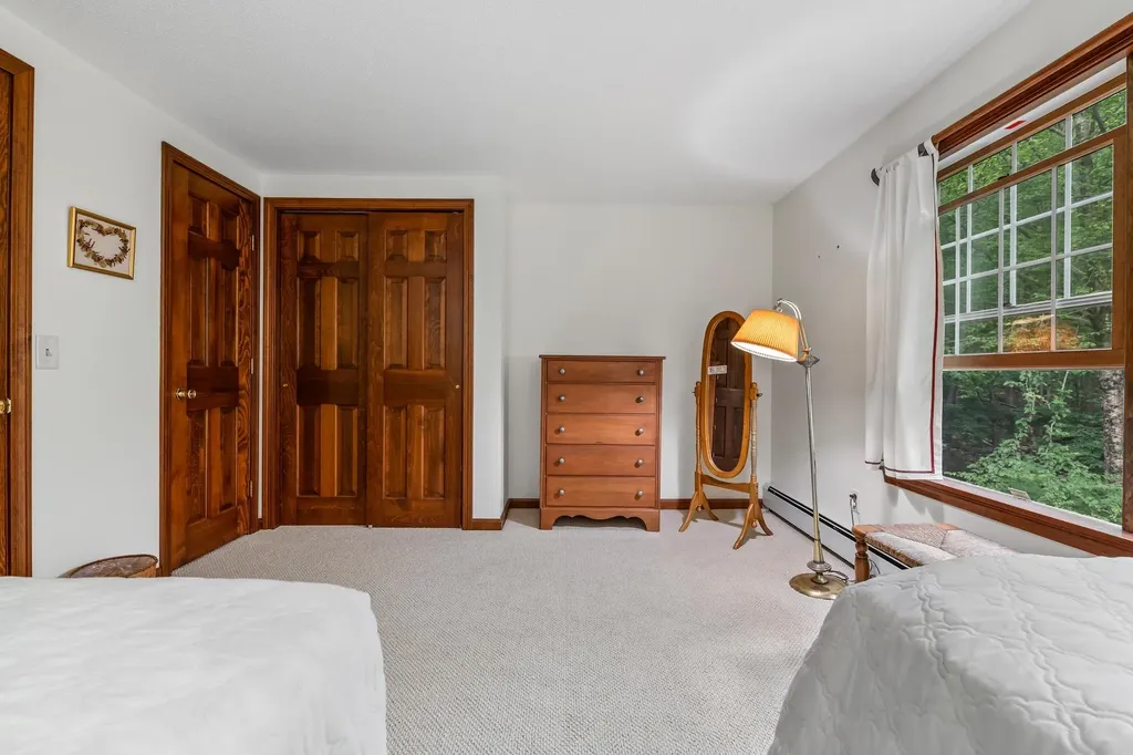 19 Rowland Road Grantham NH 03753