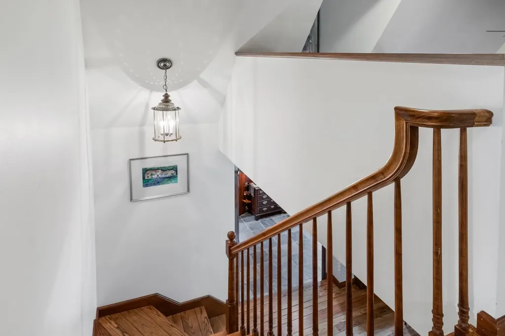 19 Rowland Road Grantham NH 03753