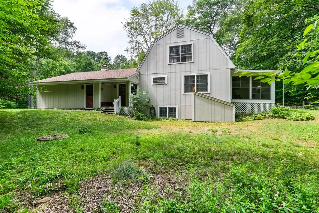 19 Rowland Road Grantham NH 03753