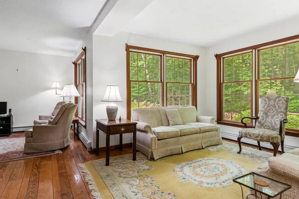 19 Rowland Road Grantham NH 03753