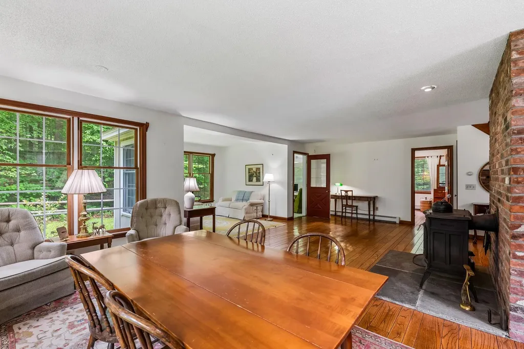 19 Rowland Road Grantham NH 03753