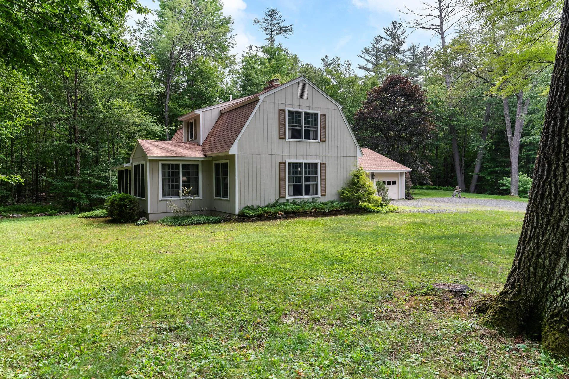 19 Rowland Road Grantham NH 03753