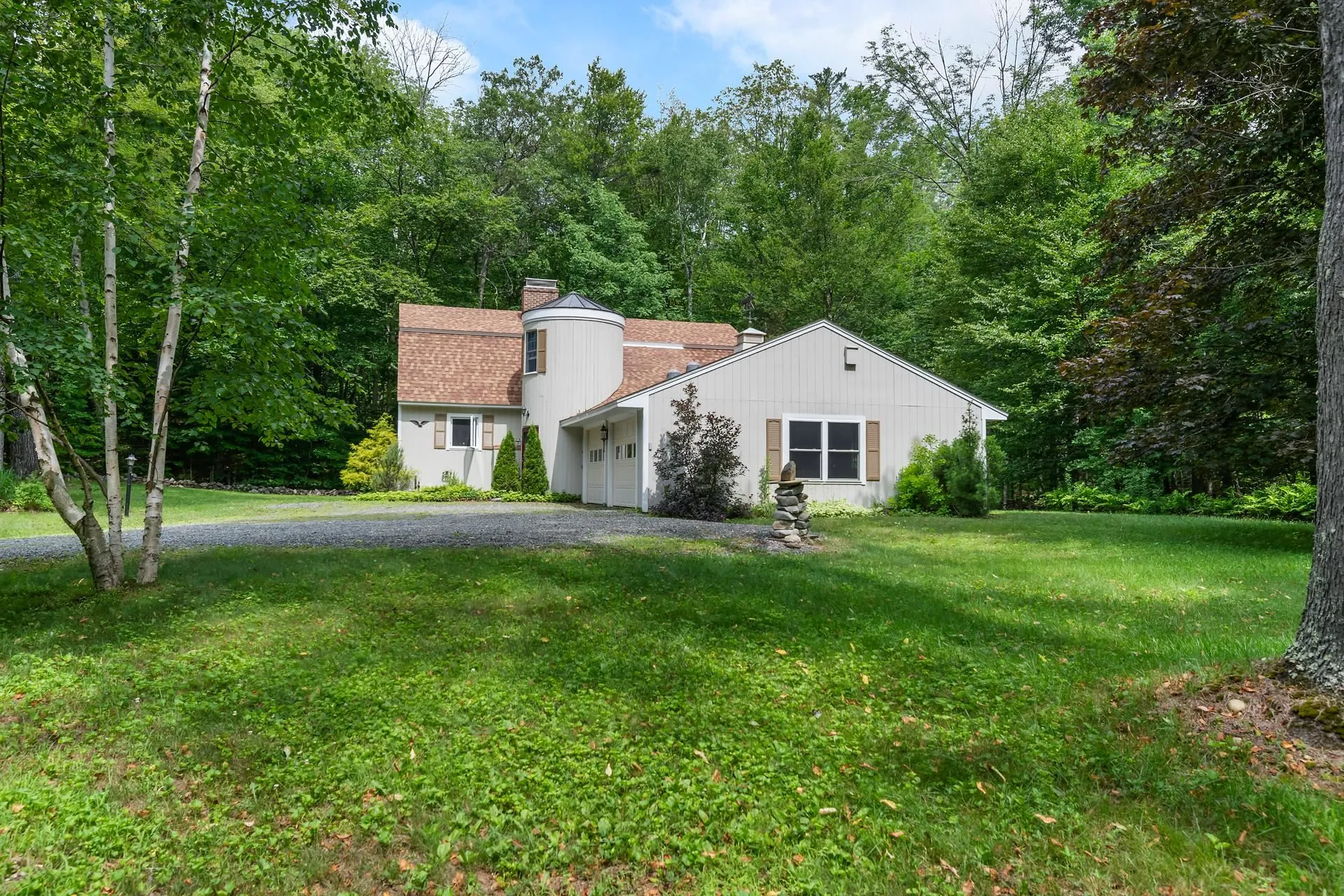 19 Rowland Road Grantham NH 03753