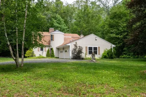 19 Rowland Road Grantham NH 03753