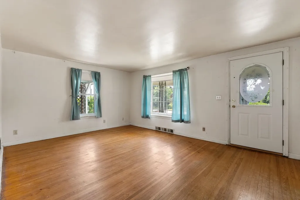 9 Richard Street Winooski VT 05404