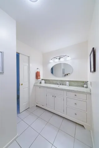 8 Oak Beach Drive Burlington VT 05401