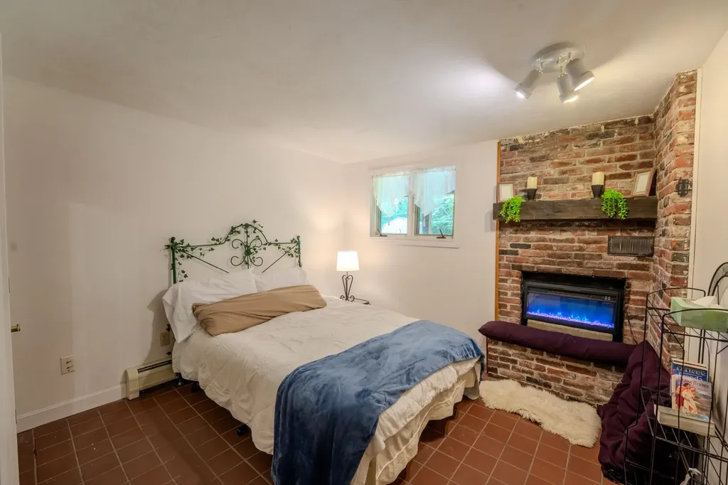 82 Pond Road Campton NH 03223