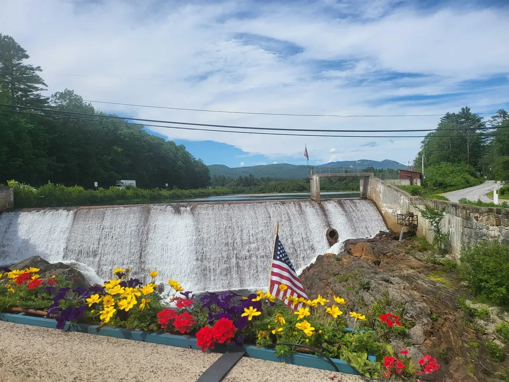 82 Pond Road Campton NH 03223