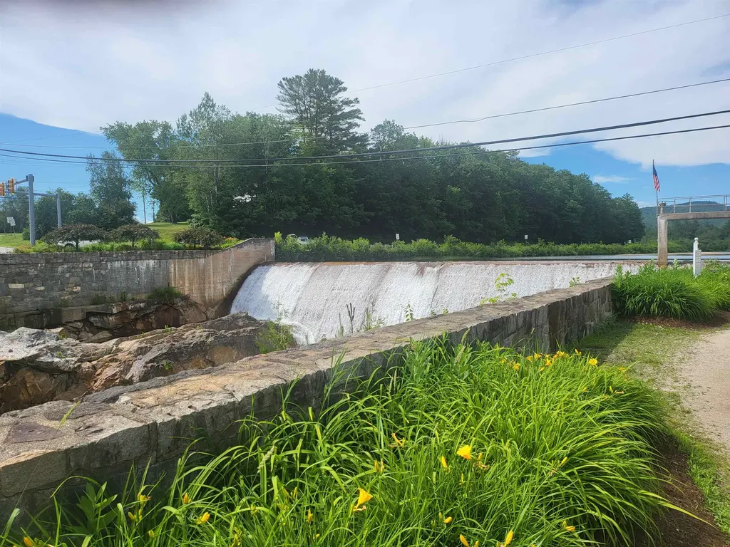 82 Pond Road Campton NH 03223