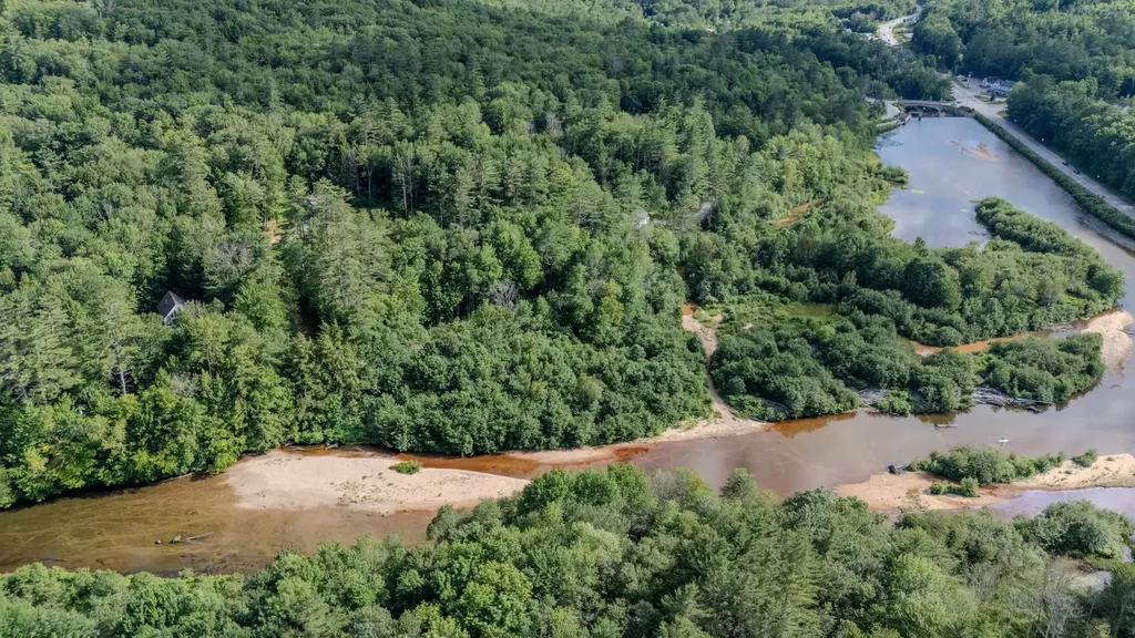 82 Pond Road Campton NH 03223