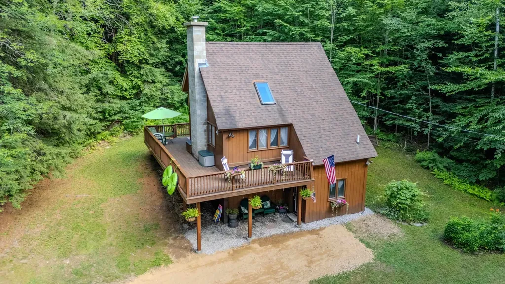 82 Pond Road Campton NH 03223