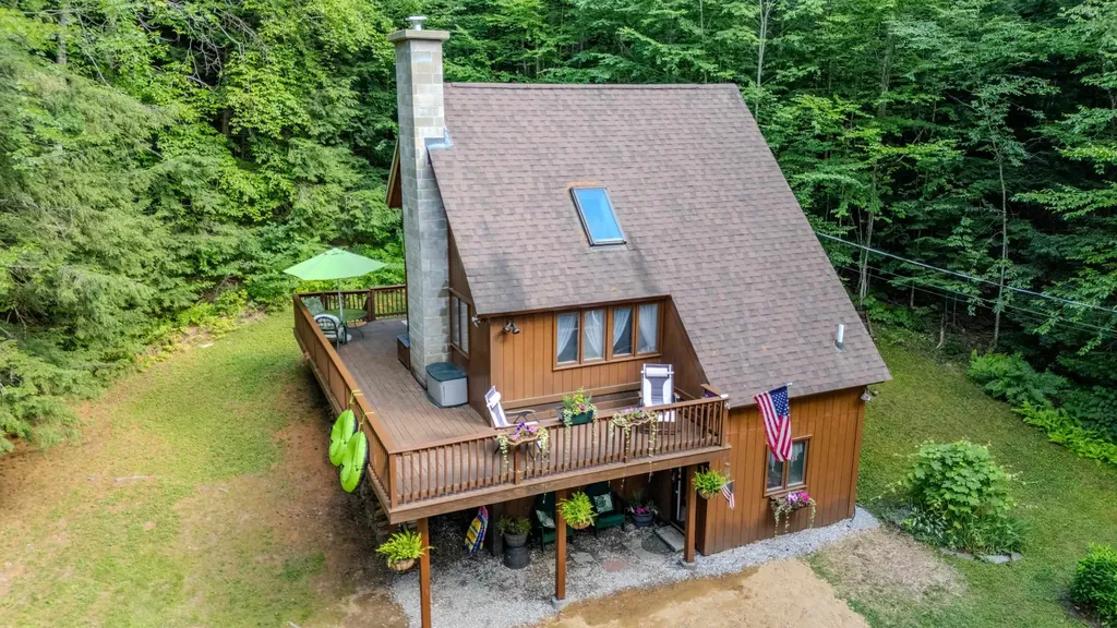 82 Pond Road Campton NH 03223