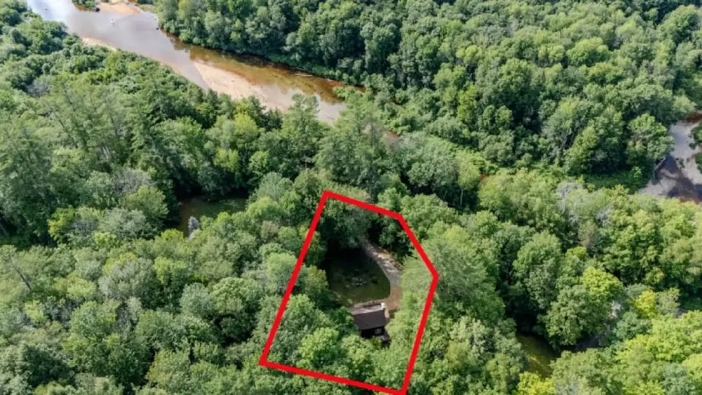 82 Pond Road Campton NH 03223