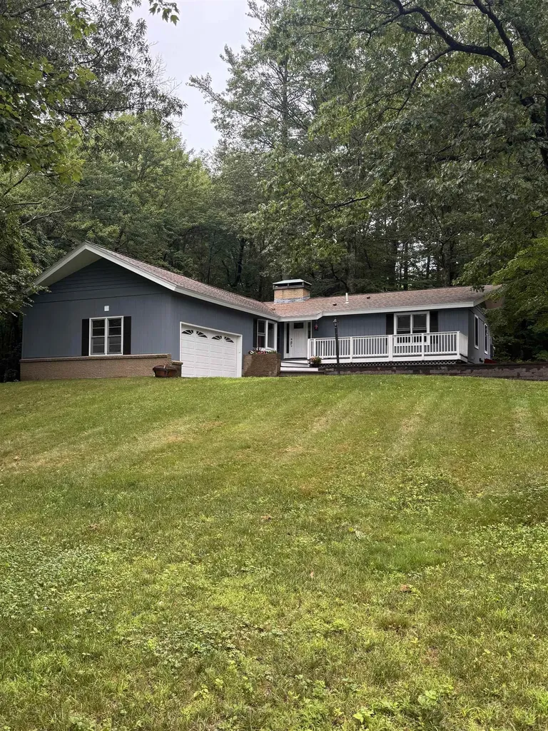 14 Floyd Road Derry NH 03038