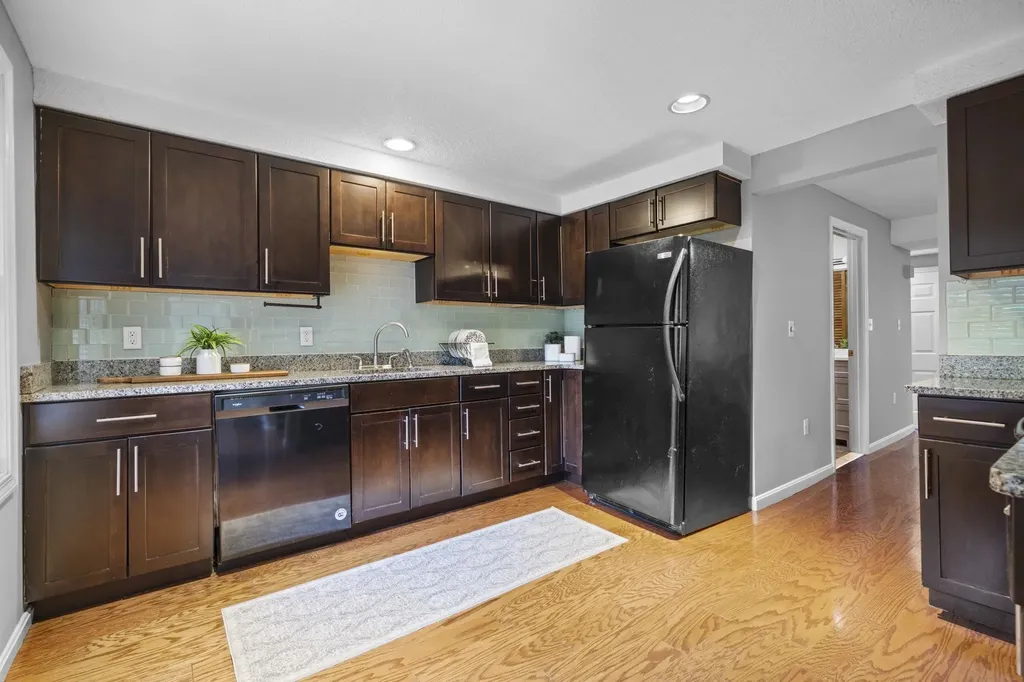 26 Stacey Circle Windham NH 03087