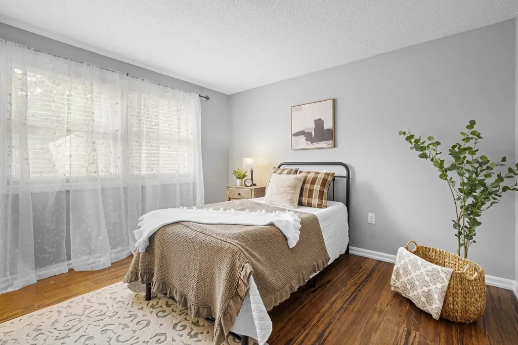 26 Stacey Circle Windham NH 03087