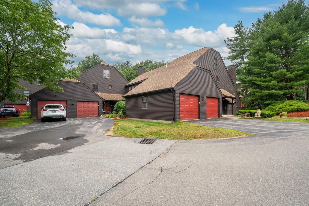 26 Stacey Circle Windham NH 03087