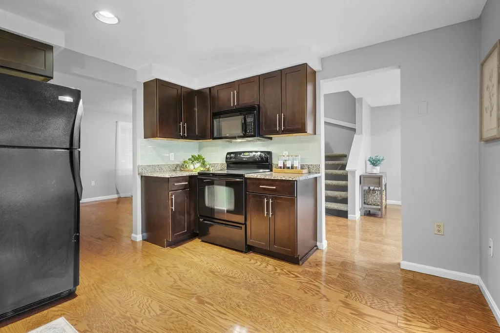26 Stacey Circle Windham NH 03087