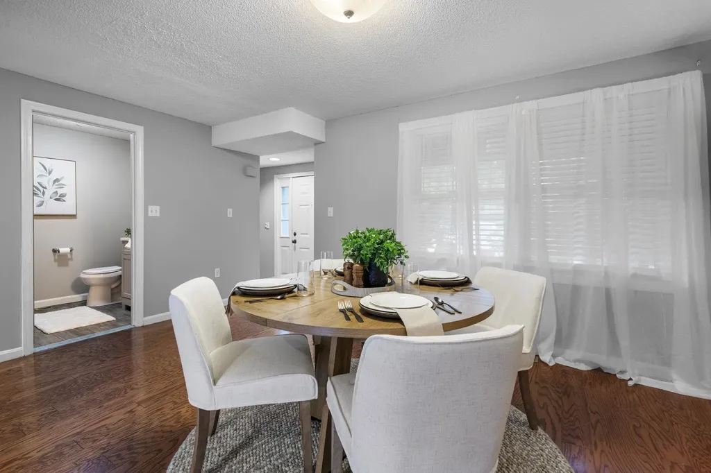 26 Stacey Circle Windham NH 03087