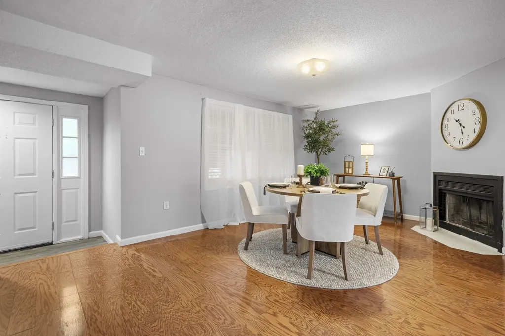 26 Stacey Circle Windham NH 03087