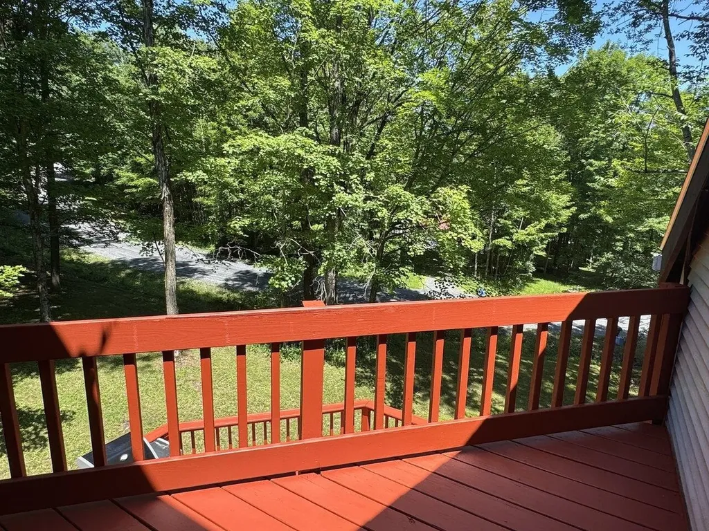 86 North Road Westford VT 05494