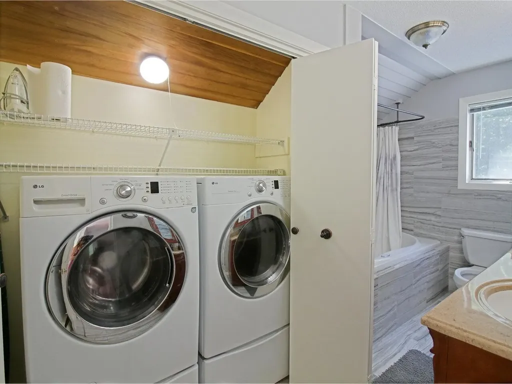 86 North Road Westford VT 05494