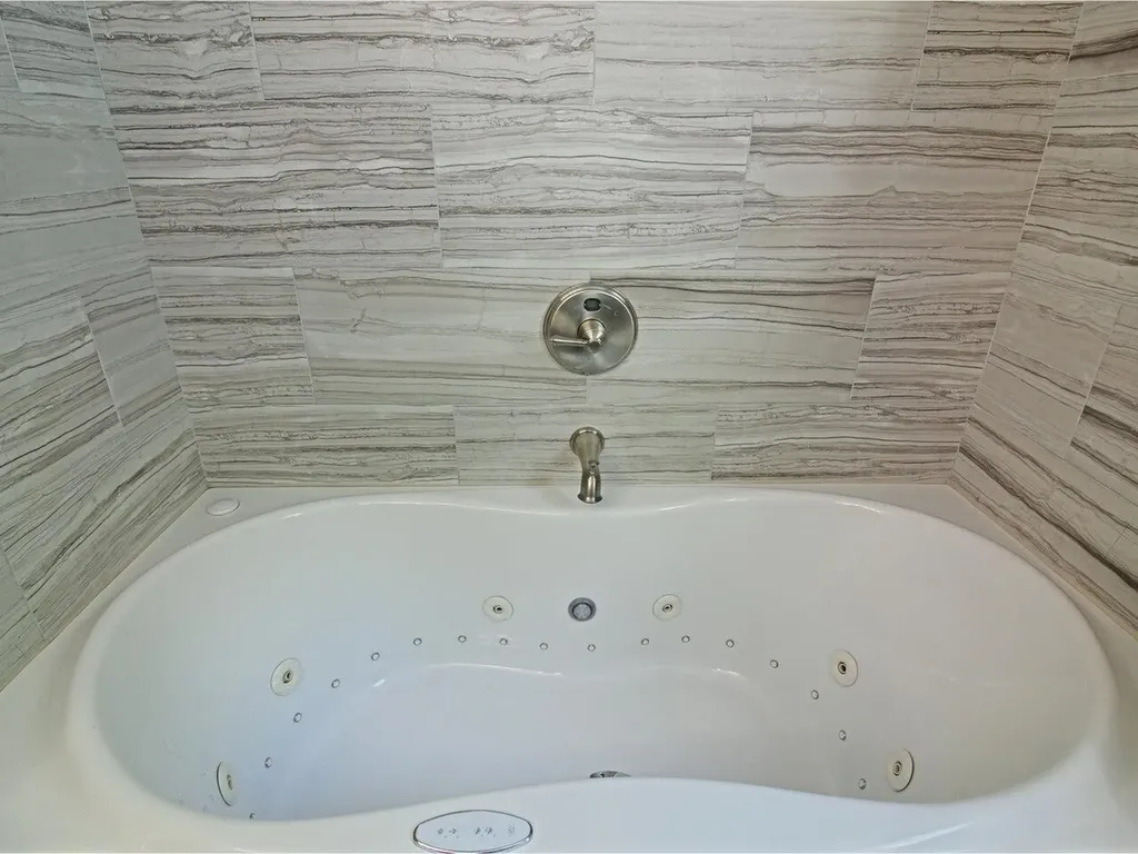 86 North Road Westford VT 05494