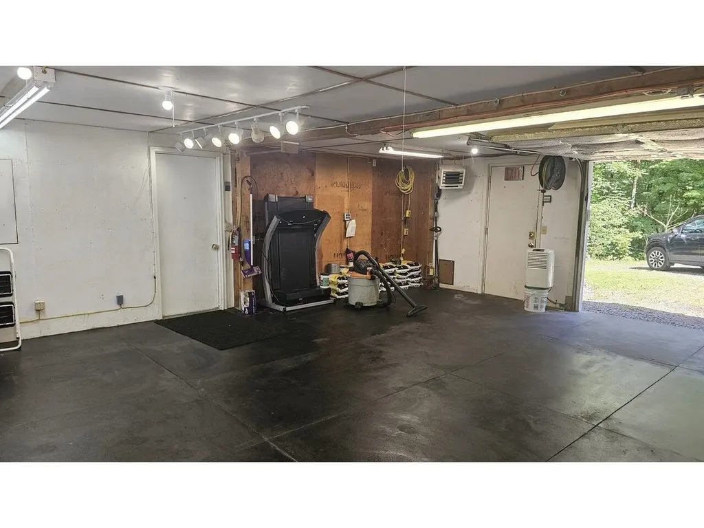 86 North Road Westford VT 05494