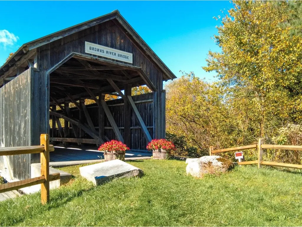 86 North Road Westford VT 05494