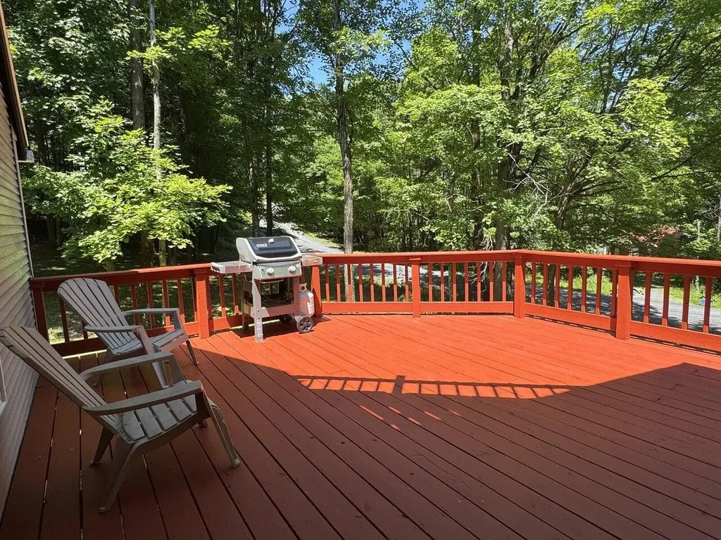 86 North Road Westford VT 05494