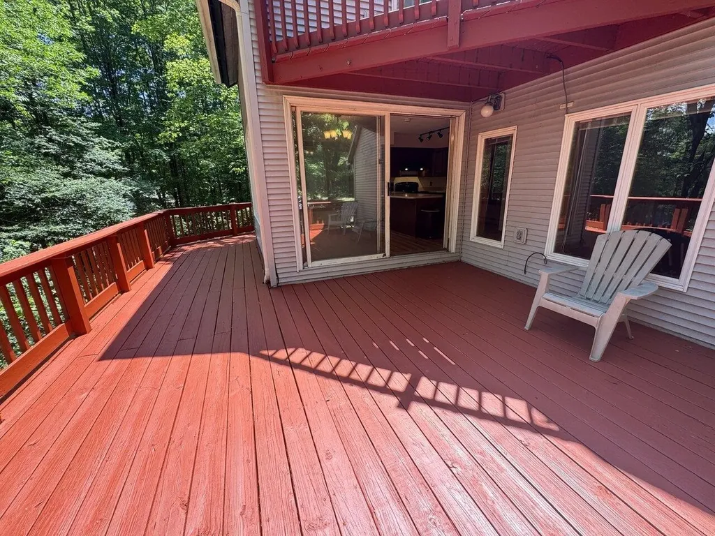 86 North Road Westford VT 05494